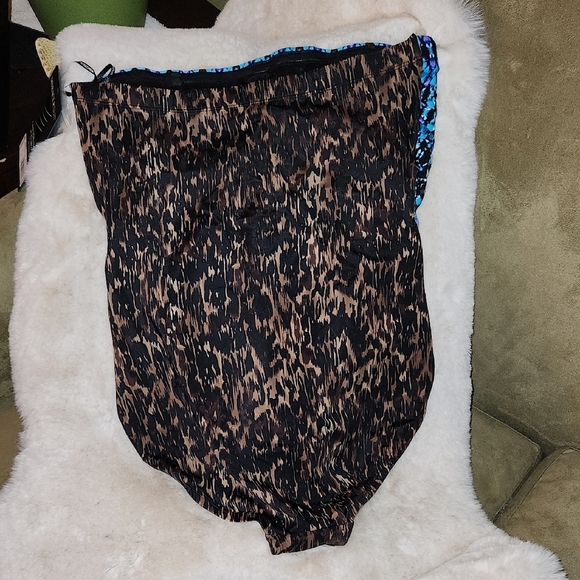 NWT Miraclesuit Blue and Brown Animal Print One-Piece Swimsuit-Size 14 - Picture 6 of 6